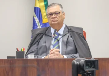 STF: Dino diz ser alvo de ‘agressões e injustiças’ após operação contra fonte de jornalista